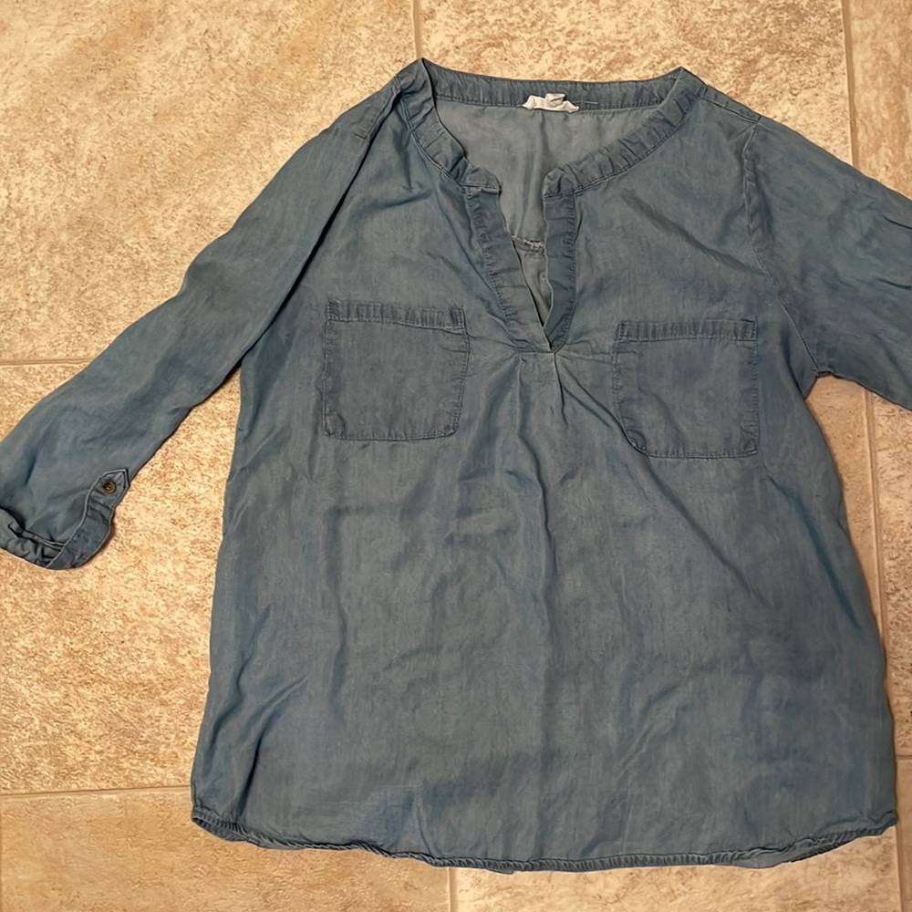 Denim type blouse with 3/4 length sleeves